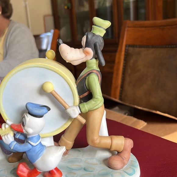 Walt Disney Bisque Figurine - Picture 2 of 8